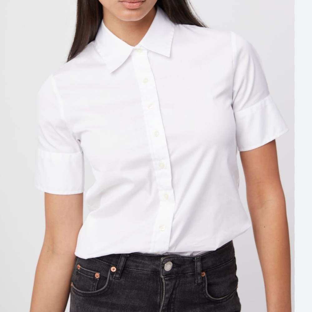 The Shirt by Rochelle Behrens White Short Sleeve Button-Up Blouse